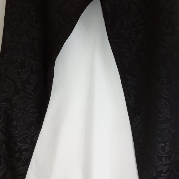 Flirtatious Brand Women's Size L Pull-On Pants Black Silver Embossed - Picture 14 of 14